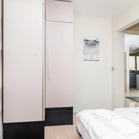 Apartment Popowicka By Renters